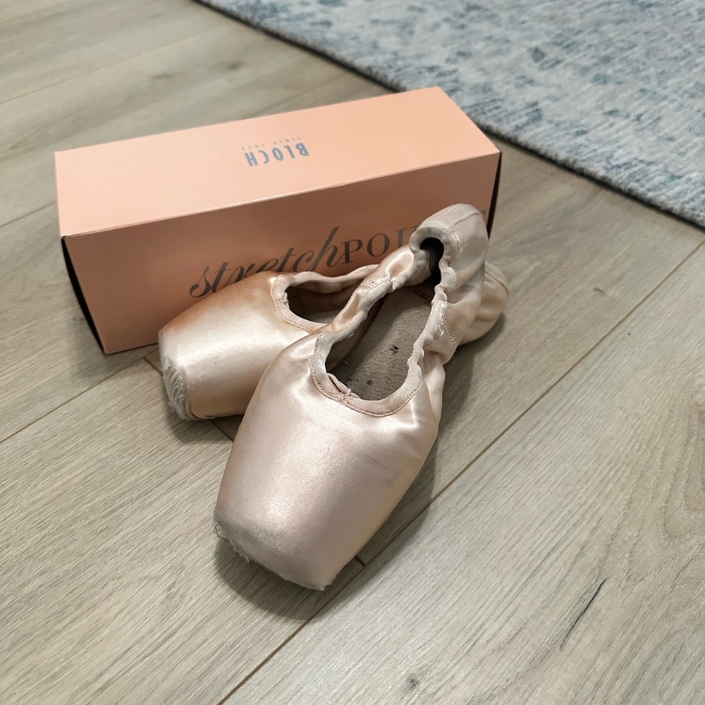 Bloch Euro Stretch Pointe Shoes Size 7XX - Used
